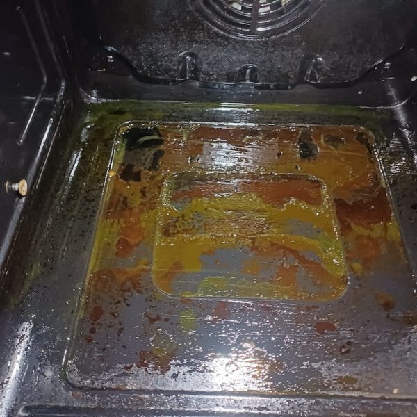 Shawly Oven Care provides professional Oven & Appliance Cleaning Across Warwickshire and the Midlands