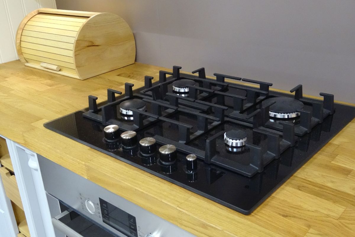 Shawly Oven Care provides professional Oven & Appliance Cleaning Across Warwickshire and the Midlands