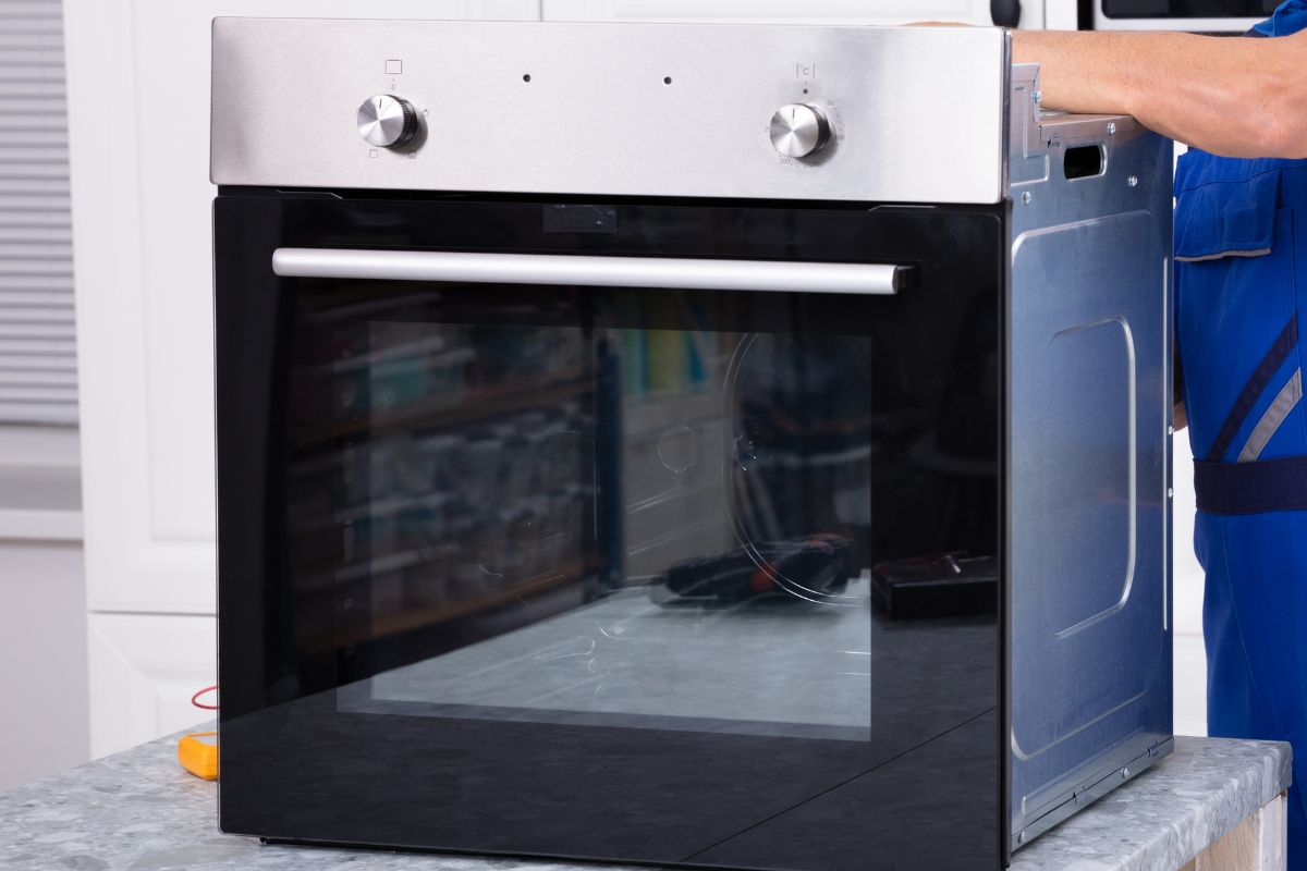 Shawly Oven Care provides professional Oven & Appliance Cleaning Across Warwickshire and the Midlands